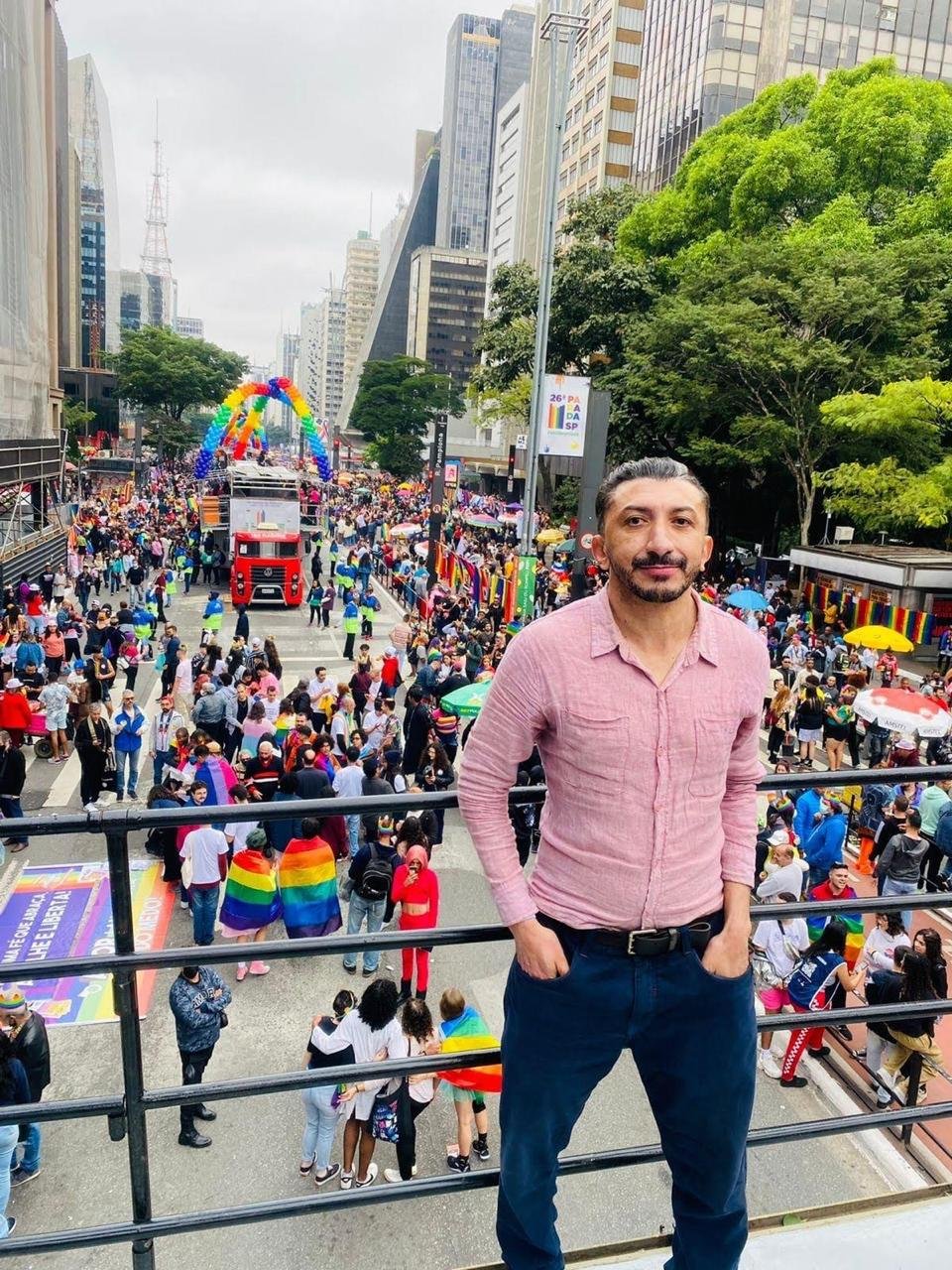 Retrato de Agripino Magalhães Júnior na Avenida Paulista
